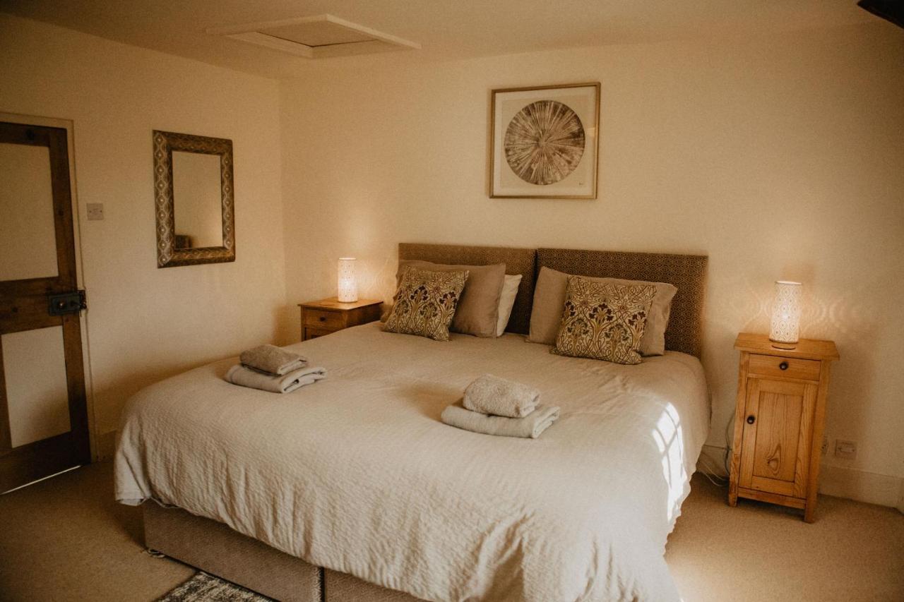 Holwell Holistic Retreat Bed & Breakfast Barnstaple Exterior photo