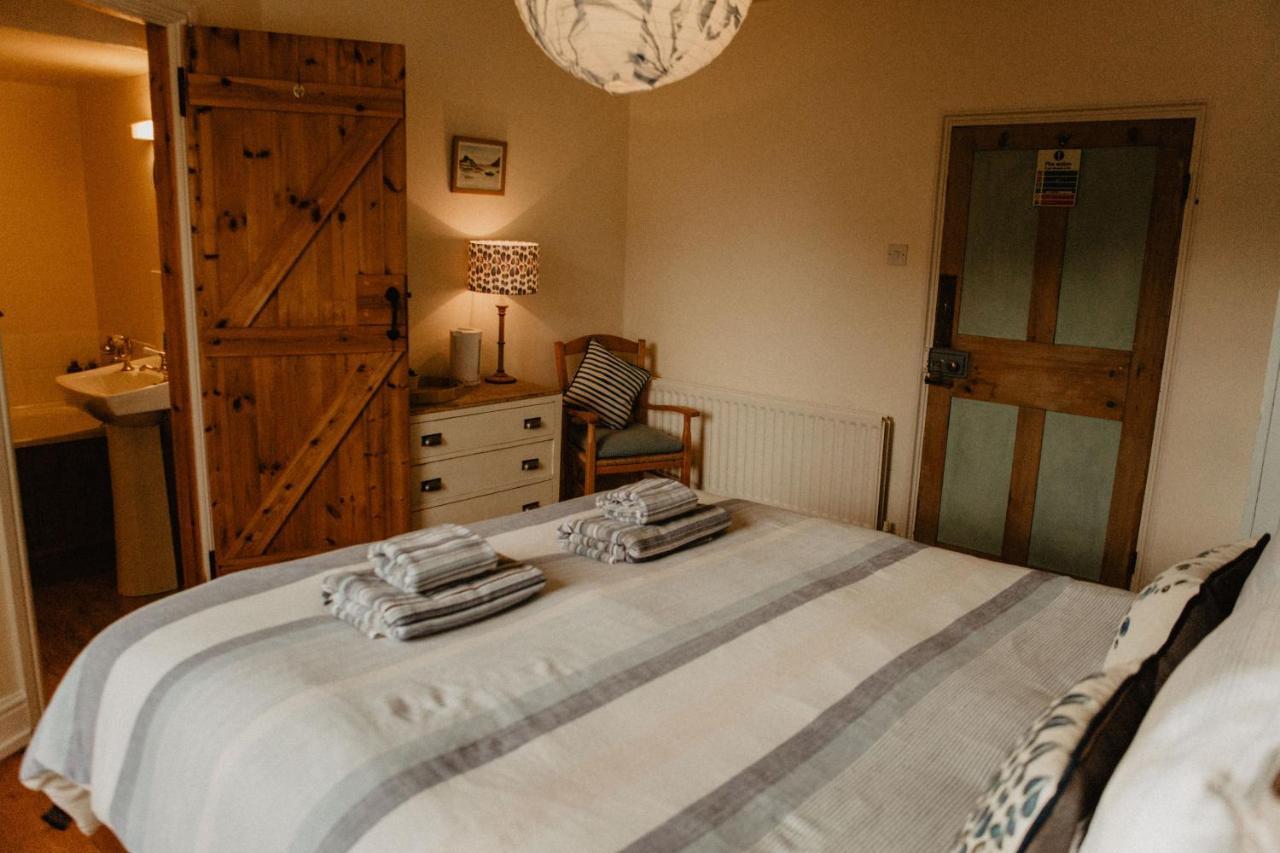 Holwell Holistic Retreat Bed & Breakfast Barnstaple Exterior photo