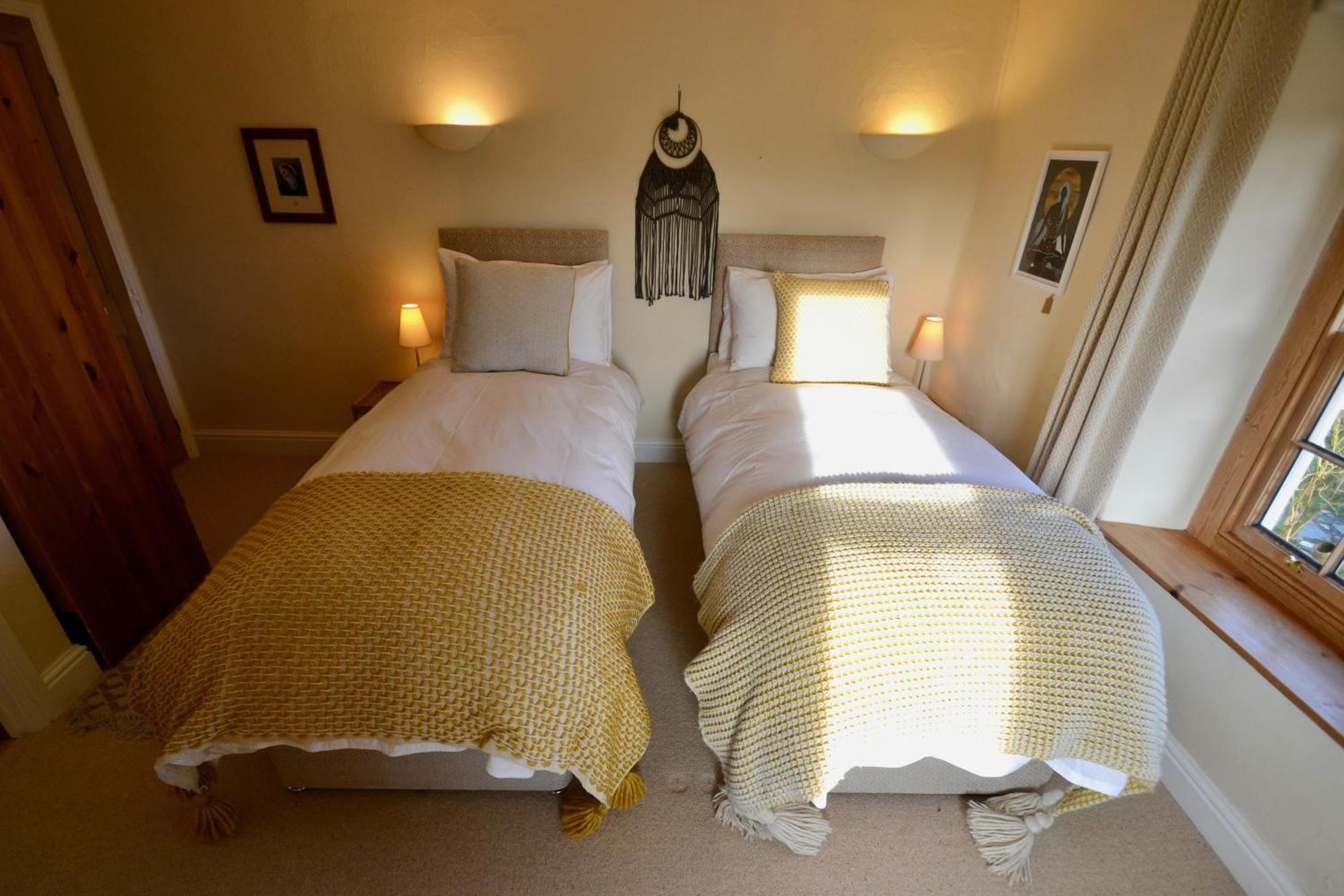 Holwell Holistic Retreat Bed & Breakfast Barnstaple Room photo