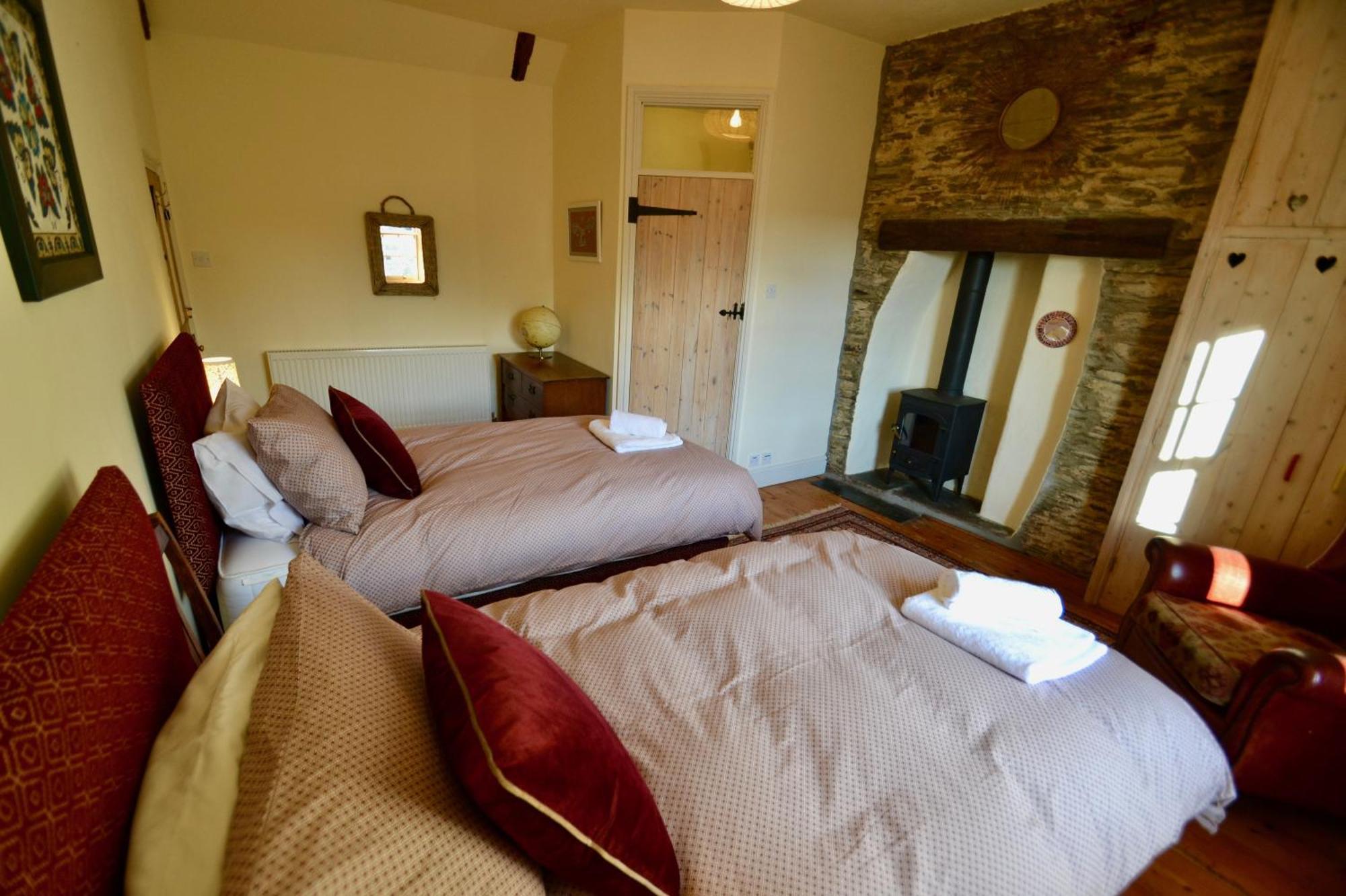Holwell Holistic Retreat Bed & Breakfast Barnstaple Exterior photo